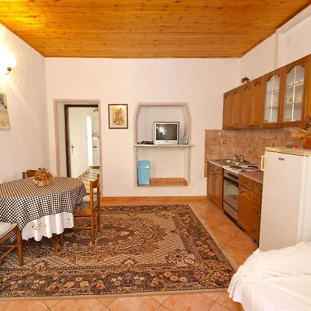 Apartment Danica 271 *